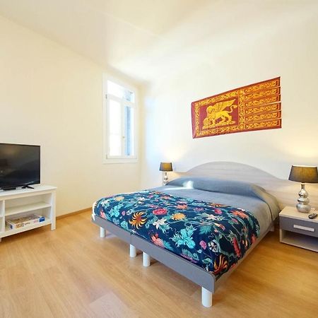 Ca' Circus 4 Rooms Wi-Fi Fibre 威尼斯 外观 照片