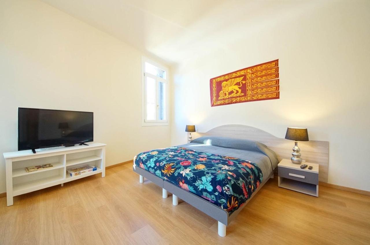 Ca' Circus 4 Rooms Wi-Fi Fibre 威尼斯 外观 照片